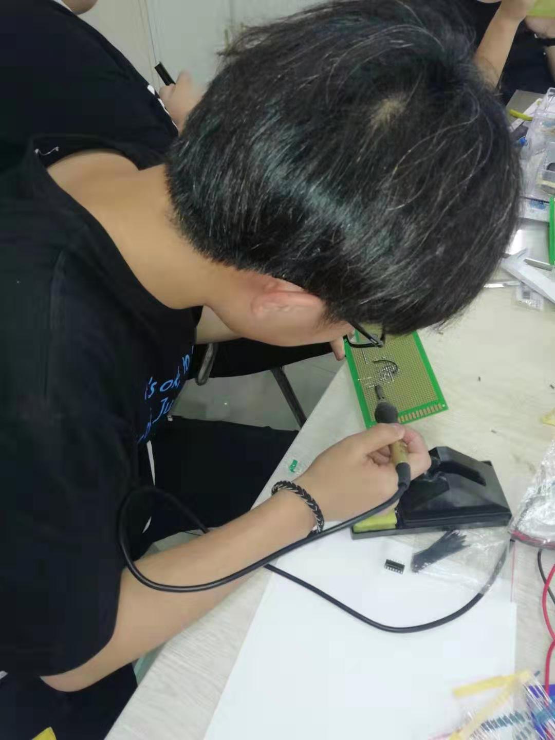 员工竞赛中
